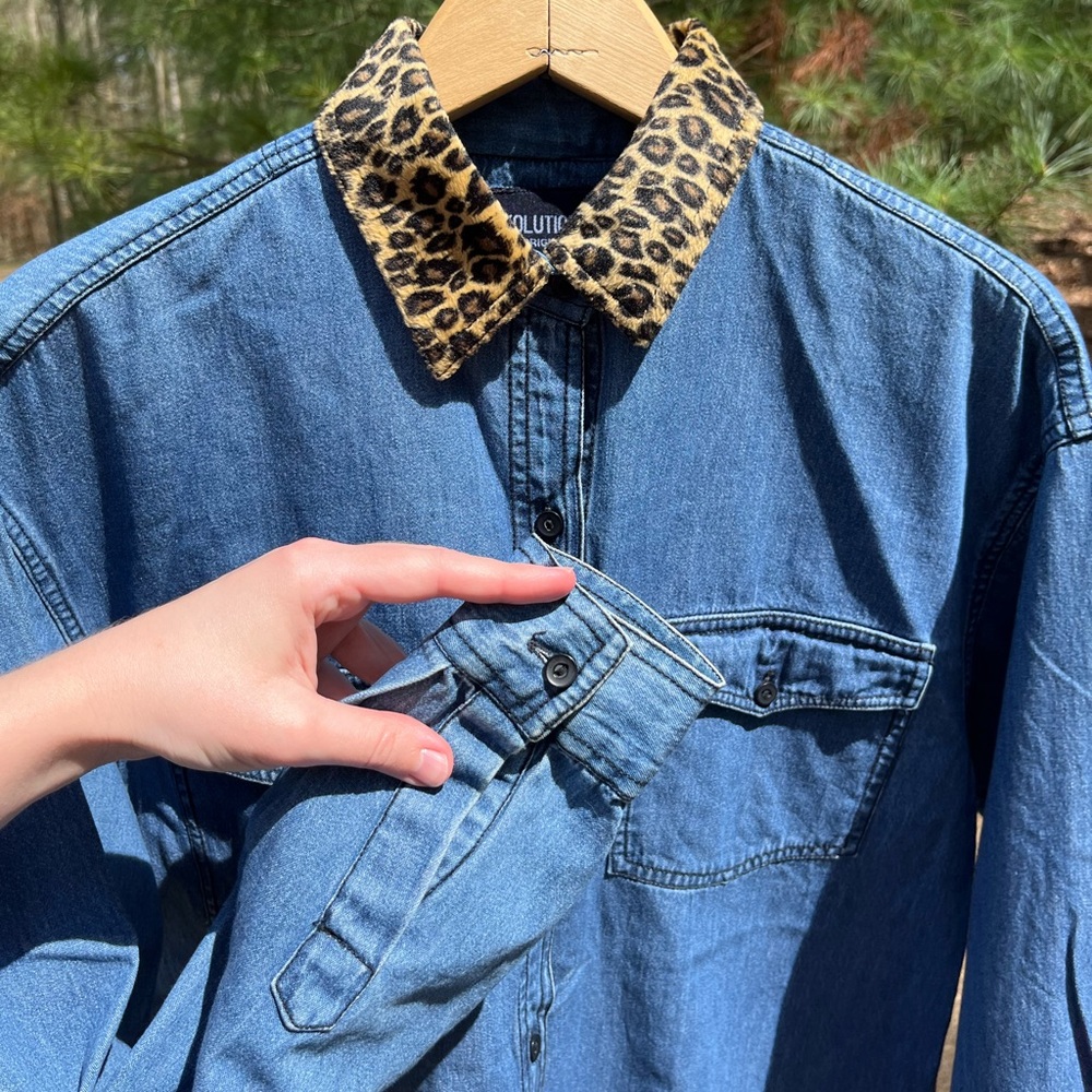 90s Solutions Denim Button-Up Shirt Leopard Collar Animal Print Funky - Picture 11 of 13